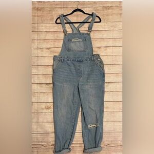 Fashion nova sz 9 loose fit light washed denim distressed overalls